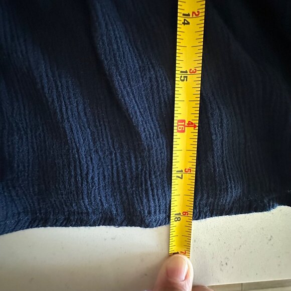 Embroidered Floral Navy Blue Peplum Blouse Medium Aeropostale Rayon Womens Top - Picture 9 of 11